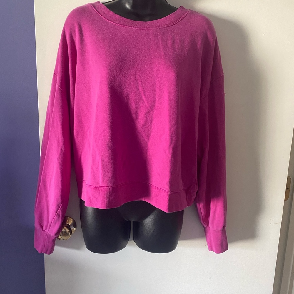Athleta Fuchsia Sweatshirt With Open Back Size Large
